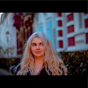 Meet your Posher, Vanessa